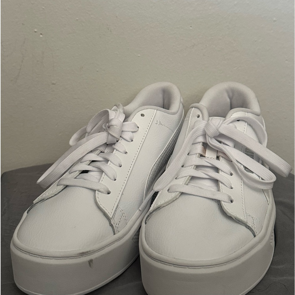 Puma Carina 2.0 Sneaker - Women's Size 8.5